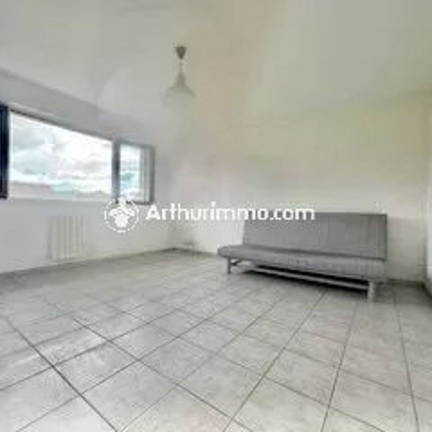 Location Studio 1 pièces 23 m2 à Étiolles - Photo 1