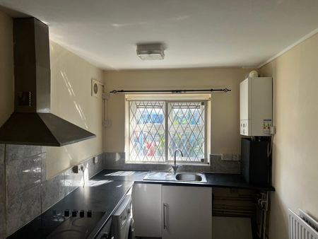2 Bed Flat, Haslewood Drive, LS9 - Photo 4