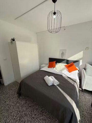 Avenida Antonio Gaudi, Málaga, Andalusia 29004 - Photo 5