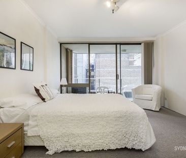 FANTASTIC 1 BEDROOM IN BERKELEY | Furnished - Photo 1