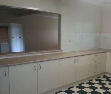 3-Bedroom Home with Spacious Backyard – 26 Askew St - Photo 6