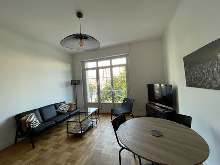 Location Appartement 1 pièce 9m² - Photo 2