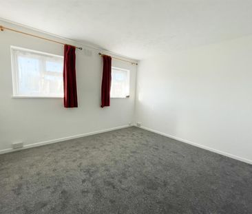 Southfield, Polegate - Photo 3