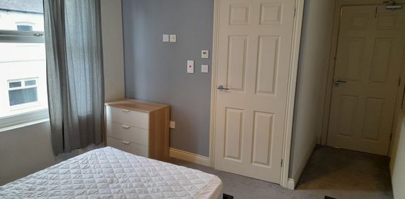 WF6, Normanton - Photo 2