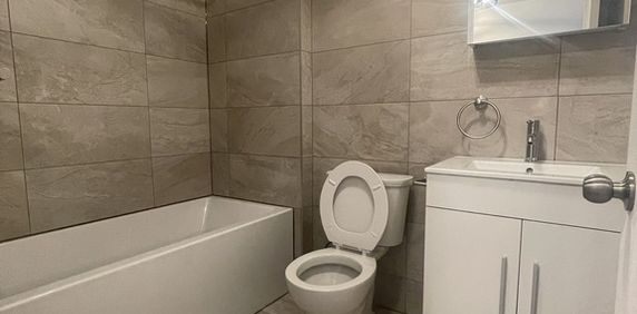 Studio Complètement Rénové, Propre Et Lu - Photo 2