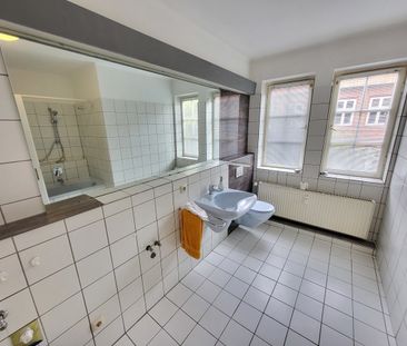 Exklusive 3-Zi.-Maisonette-Wohnung mit neuer EBK, Süd-Balkon und tr... - Photo 3