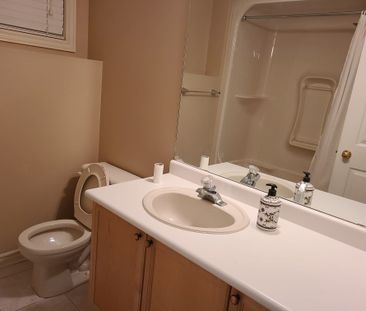 For Lease - 8001 Woodsview Crescent Unit# Lower, Niagara Falls, Ont... - Photo 2