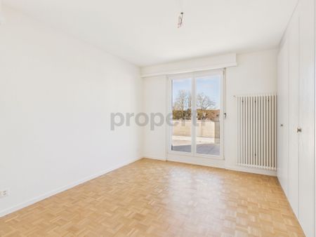 Newly renovated 3.5-room apartment in Reinach - Photo 2