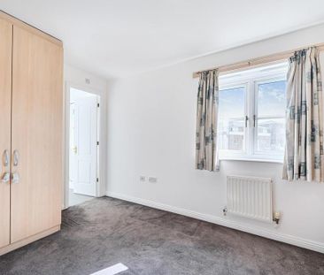 4 bedroom terraced house to rent - Photo 4