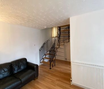 1 Bed Semi-Detached House, Craigmount Brae, EH12 - Photo 3