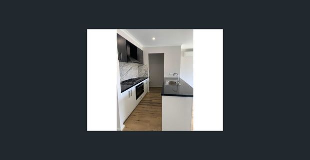 Beautiful Family Home! - Photo 1