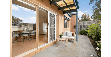 Perfectly Positioned 3-Bedroom Home in a Quiet Coastal Pocket - Photo 5