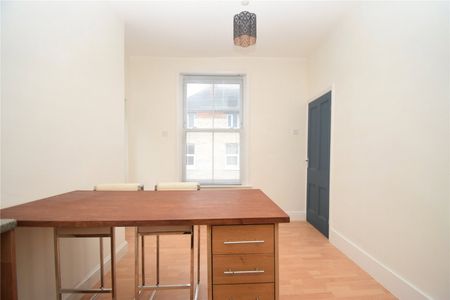 2 bed apartment to rent in Victoria Road, Scarborough, YO11 - Photo 5