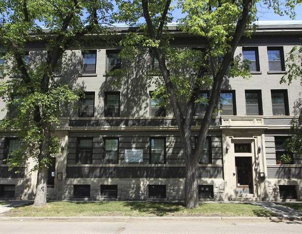 667/669 Wolseley Avenue | 669 Wolseley Avenue, Winnipeg - Photo 1