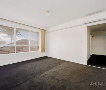 2 Bed, 1 Bath - Photo 2