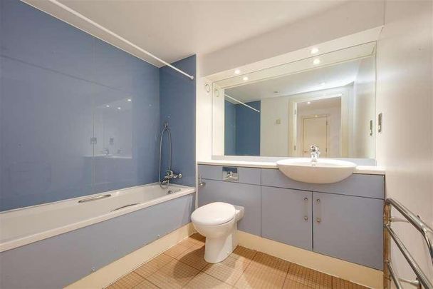 Galaxy Building, Canary Wharf, E14 - Photo 1