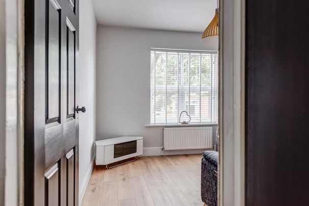 3 bedroom terraced house to rent - Photo 1