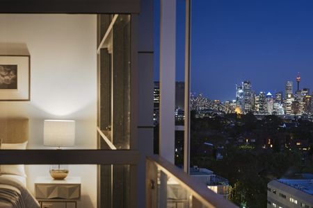 Seamless Living with Study & Elevated Views across Harbour & City Skyline - Photo 3