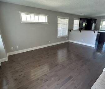 2 Bedroom Townhome in Duncan - Photo 1