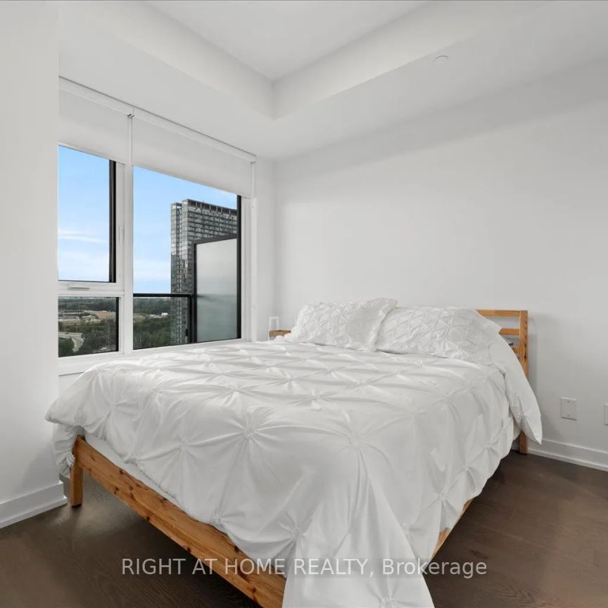 1928 Lake Shore Boulevard W #2011 - Photo 1