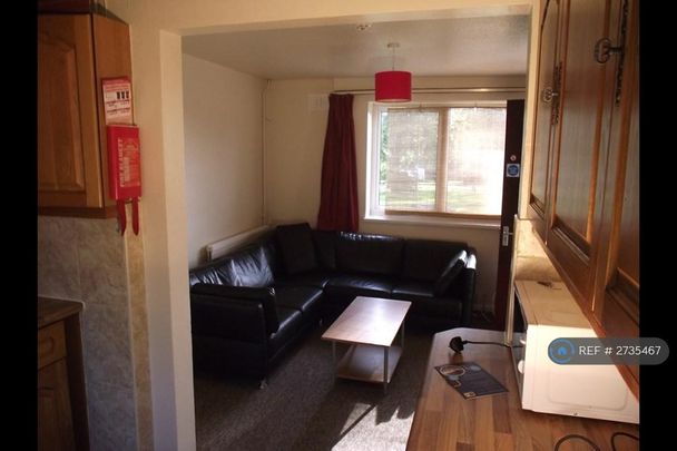 4 bedroom terraced house to rent - Photo 1