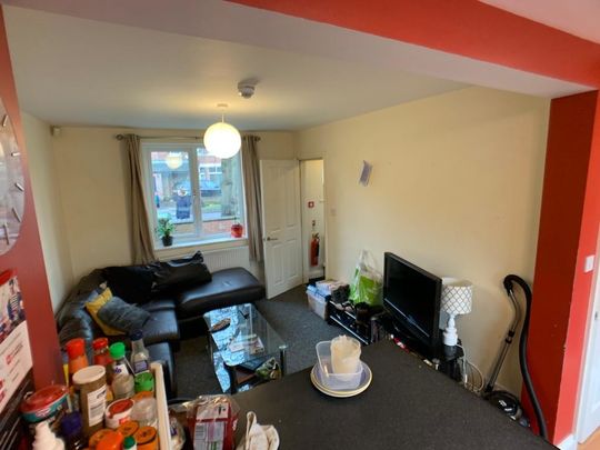 Third Avenue, Heworth - P1195 - Photo 1