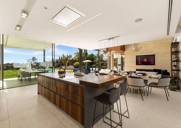 6 bedroom luxury Villa for rent in Nueva Andalucia, Andalusia