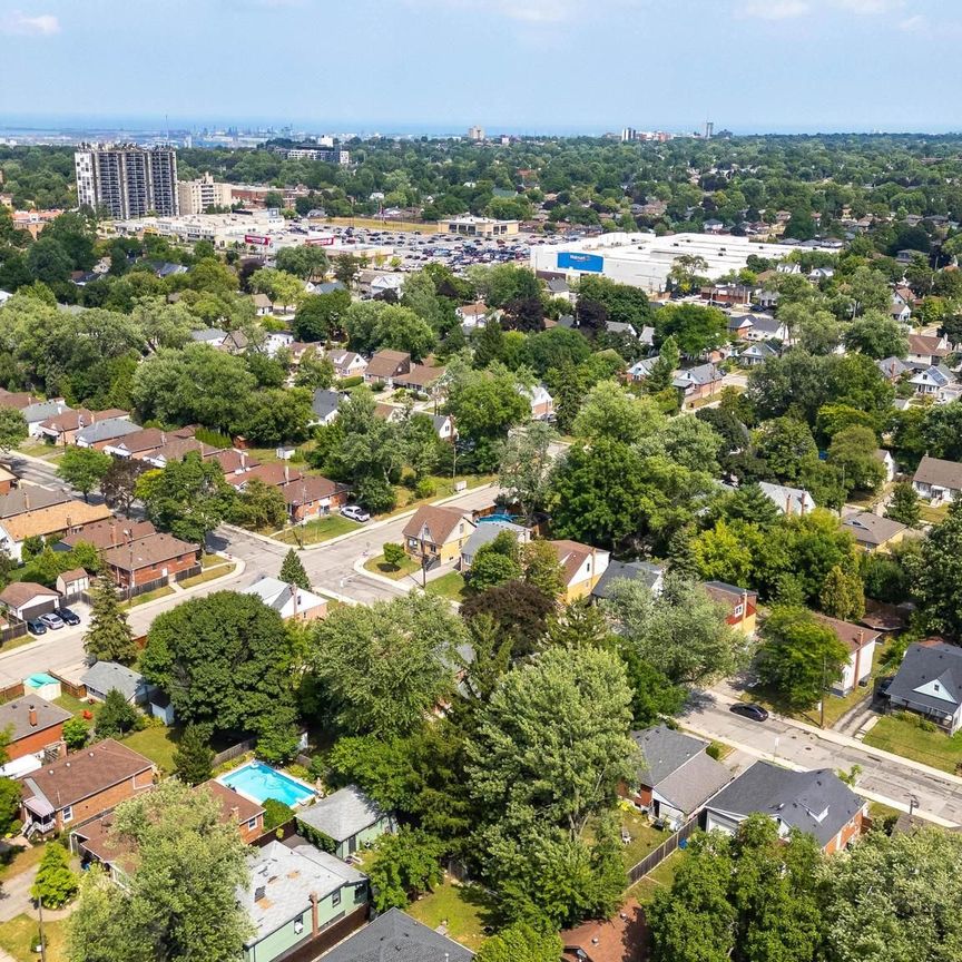 For Lease - 74 West 3rd Street, Hamilton, Ontario - Photo 1