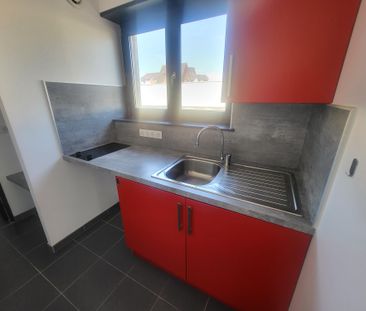 Location Appartement 2 pièces 25m² VALENCIENNES 59300 - Photo 3