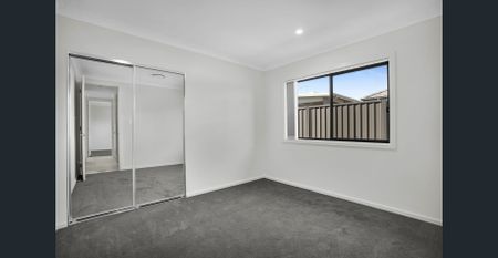 Modern Family Living with Spacious Interiors in a Convenient Location - Photo 4