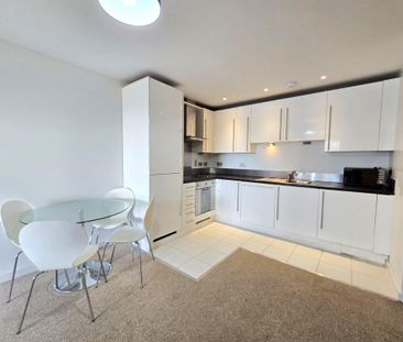 2 bedroom flat to rent - Photo 6