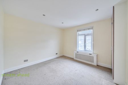 Selsdon Road, South Croydon, CR2 - Photo 4