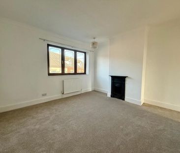 3 bedroom terraced house to rent - Photo 6