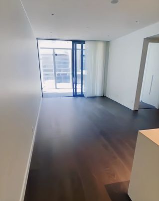 1 bed 1 bath - Photo 1