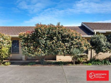 “2 BEDROOM UNIT - QUIET - GREAT LOCATION” - Photo 2