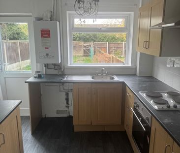 38 Grove Place, Standish, Wigan, WN6 0EP - Photo 4