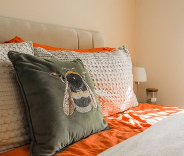 3 bedroom semi-detached to let - Photo 6