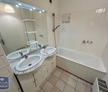Location Appartement 5 pièces 104m² MAUREPAS 78310 - Photo 5