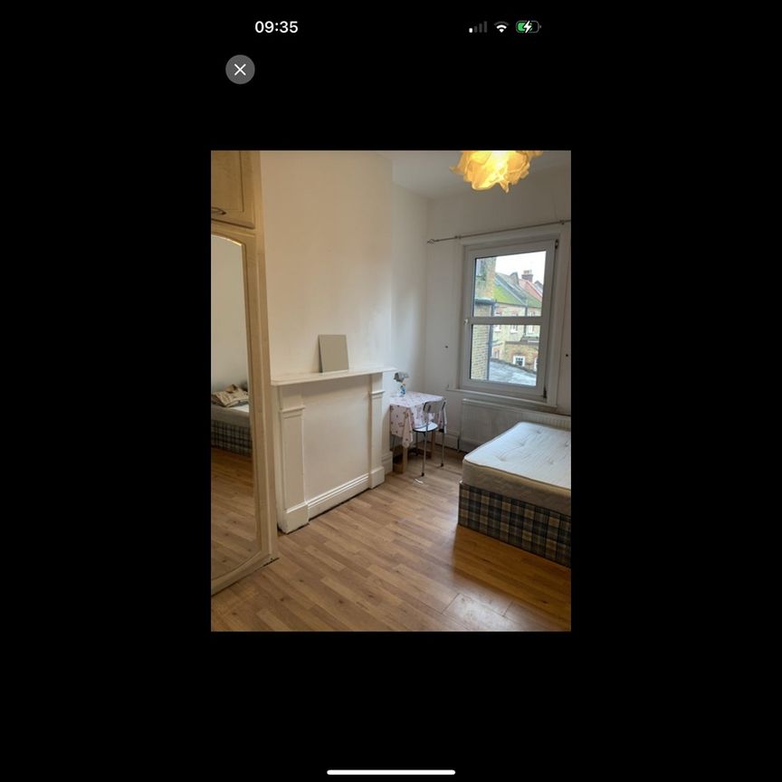 Room in a Shared House, Brockley Road, SE4 - Photo 1