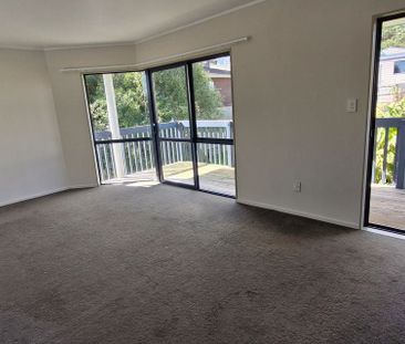 Sunny spacious quiet family home - Photo 1