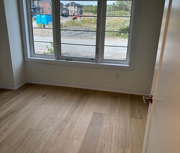 For Lease - 52 LILAC Lane, Thorold, Ontario - Photo 5