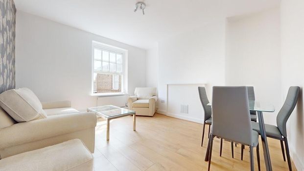 2 bedroom flat to rent - Photo 1