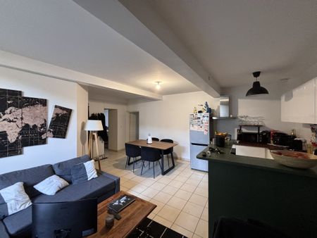 APPARTEMENT T3 A LOUER - FONTAINES ST MARTIN - 56.09 m2 - 803 € charges comprises par mois - Photo 3