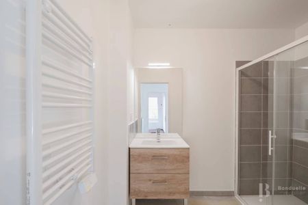 Rental Apartment Bordeaux Saint-Jean - Photo 5