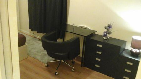 5 bedroom house share to rent - Photo 4