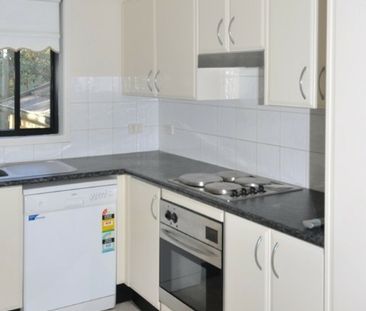 3 Bedroom Affordable Townhouse! - Photo 1
