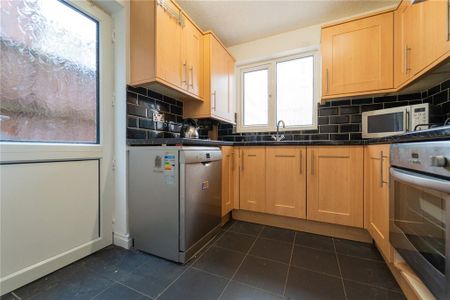 3 bedroom property to rent - Photo 2