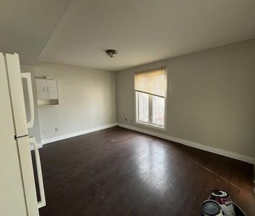 475 Grandtrunk Avenue- Lower unit - 2 bed, 1 bath, ALL INCLUSIVE - Photo 4