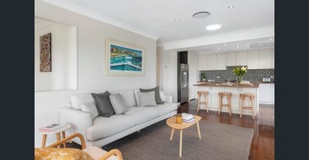 Furnished family home with views across Pittwater - Photo 3