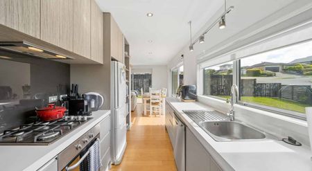 Immaculate Home - Photo 4